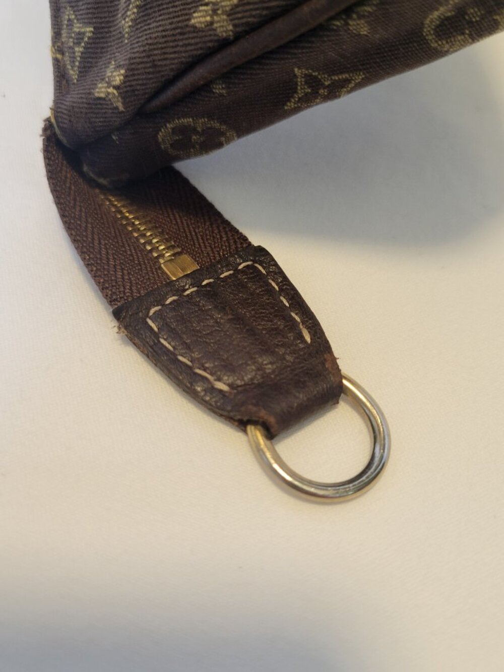 Louis Vuitton Idylle Mini Lin Pochette Pouch Bag - Picture 13 of 16